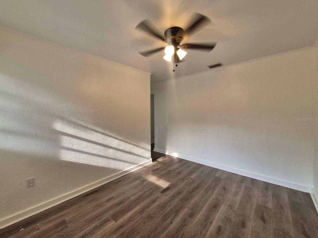 1726 W Chestnut St #a Property Photo 7