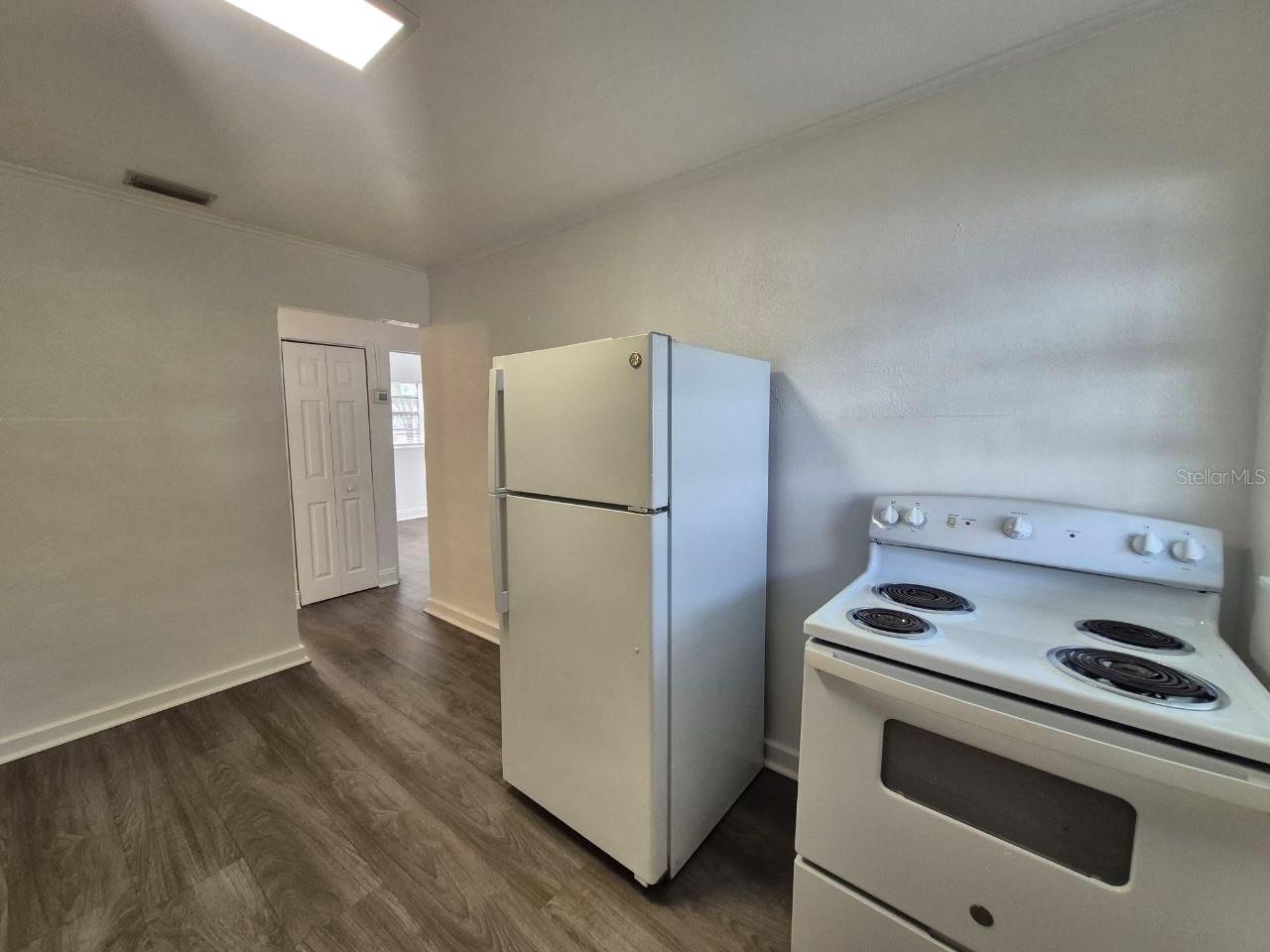 1726 W Chestnut St #a Property Photo 10