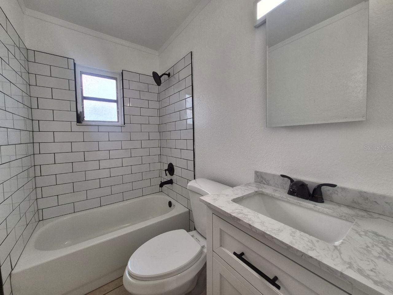 1726 W Chestnut St #a Property Photo 16