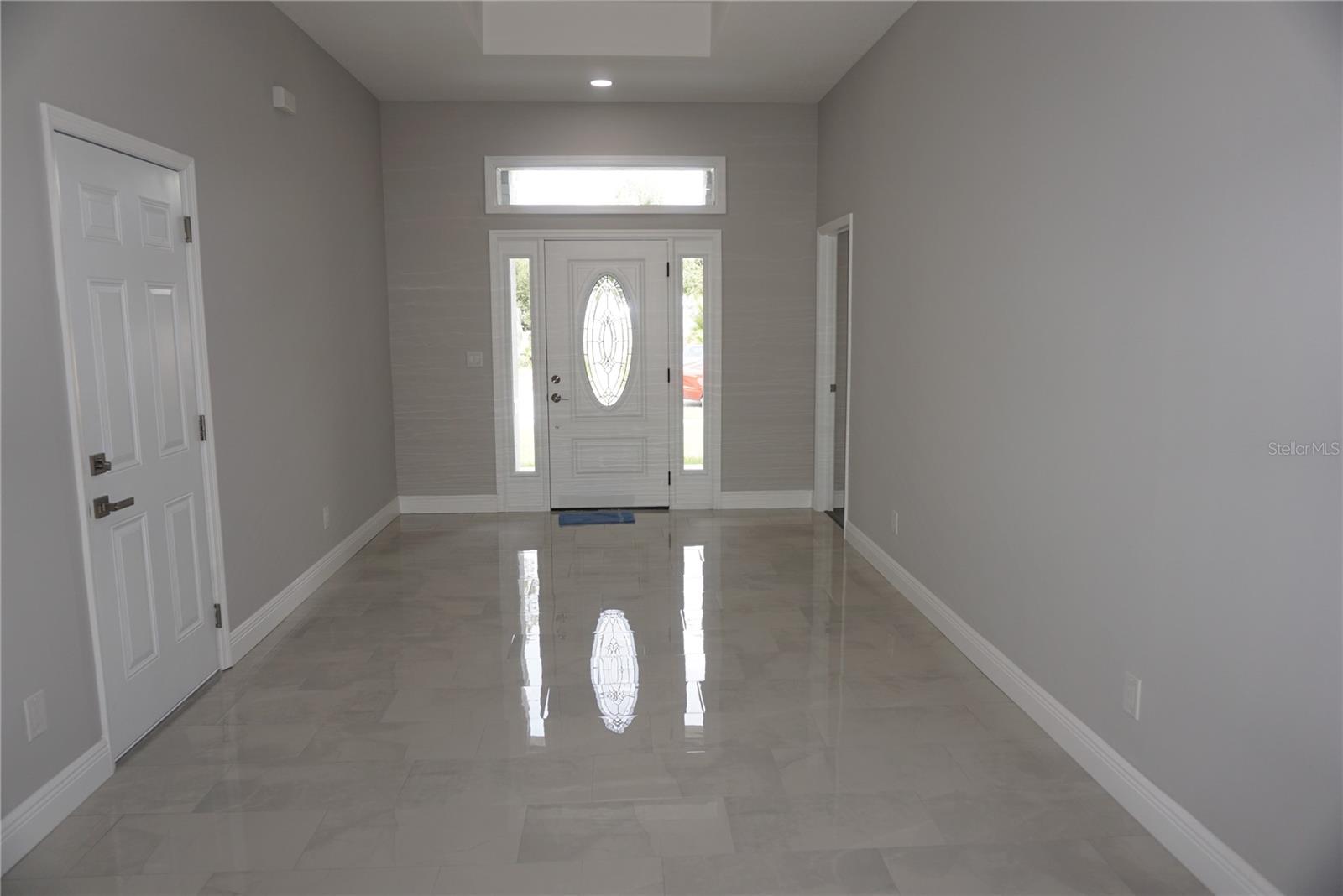 12572 Tree St Property Photo 8