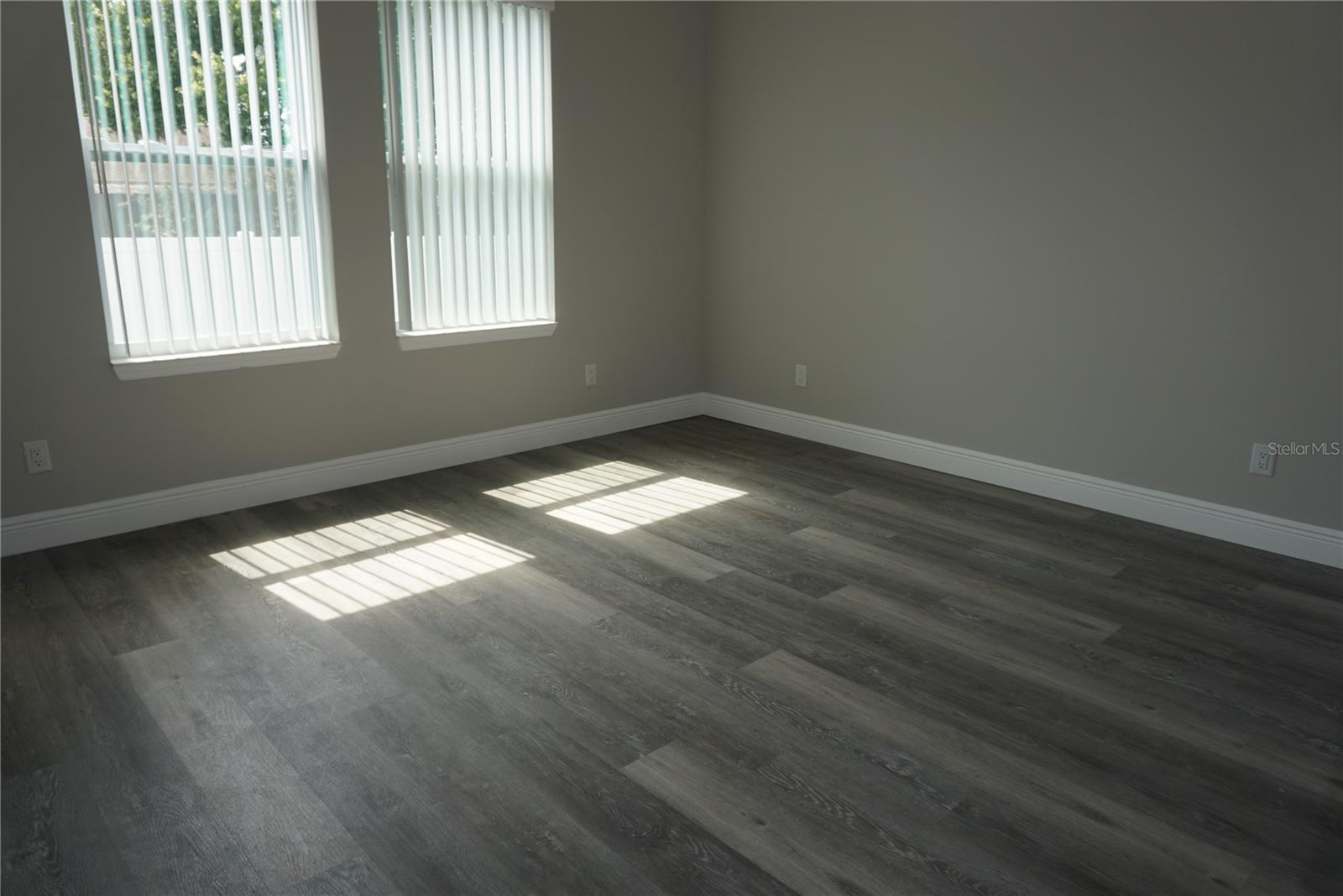 12572 Tree St Property Photo 9
