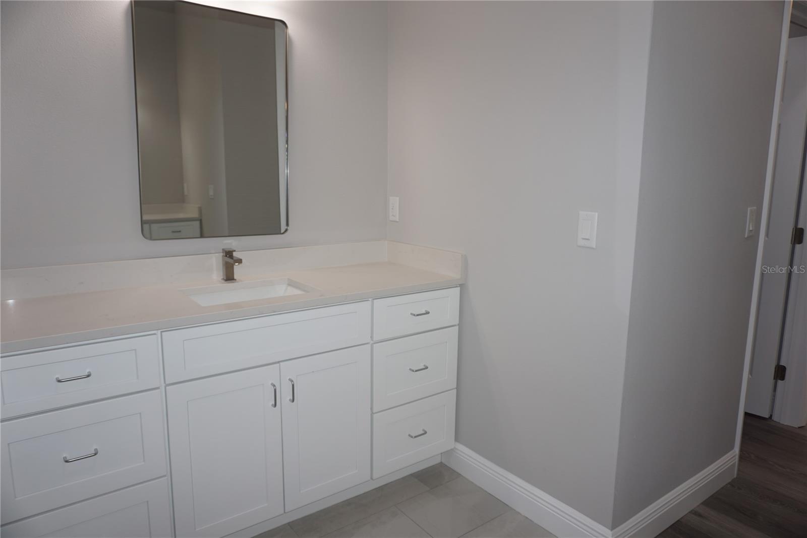 12572 Tree St Property Photo 11
