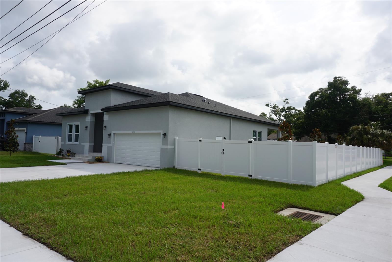 12572 Tree St Property Photo 22
