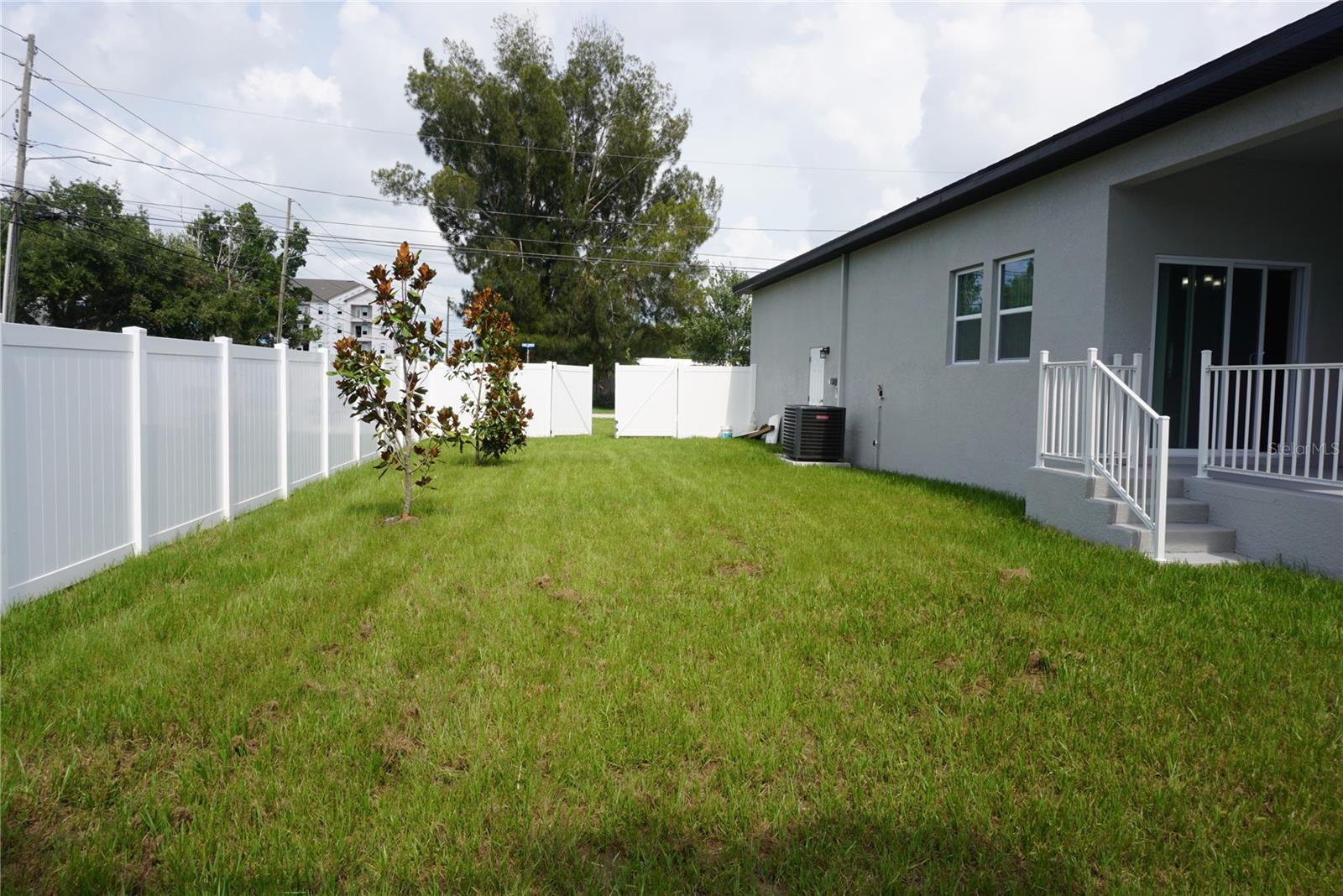 12572 Tree St Property Photo 23