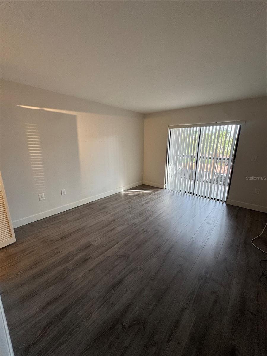 2593 Countryside Blvd #7211 Property Photo 8