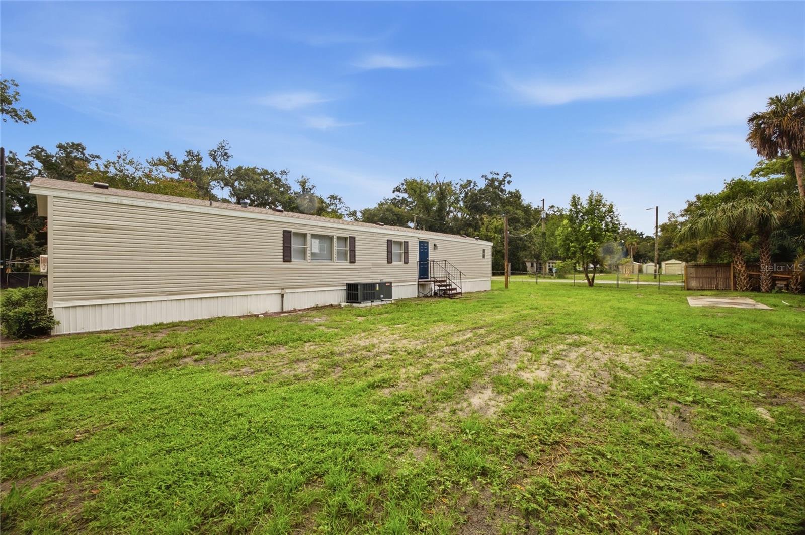 11602 Lewis Ave Property Photo 23