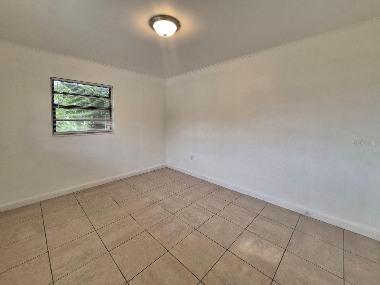 1726 W Chestnut St #b Property Photo 14