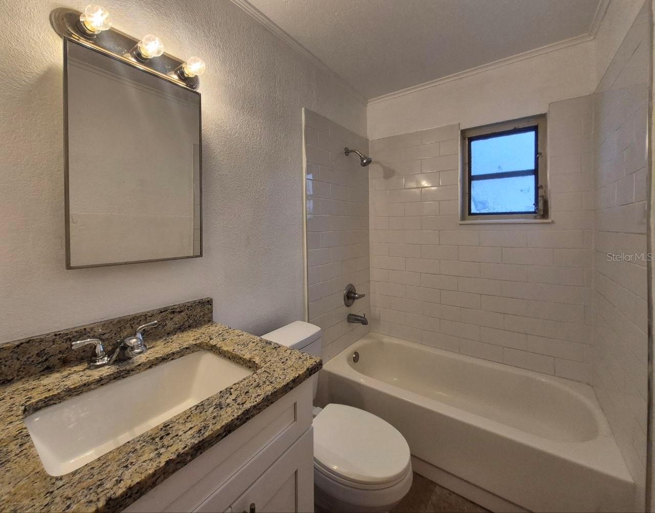 1726 W Chestnut St #b Property Photo 15