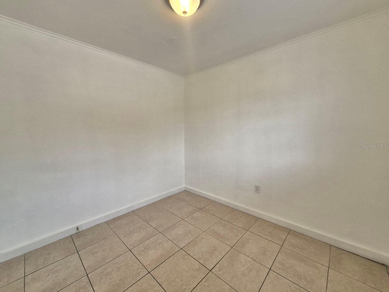 1726 W Chestnut St #b Property Photo 18