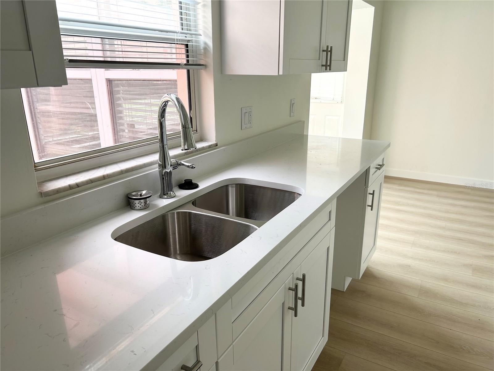 7011 Place De La Paix #1a Property Photo 10