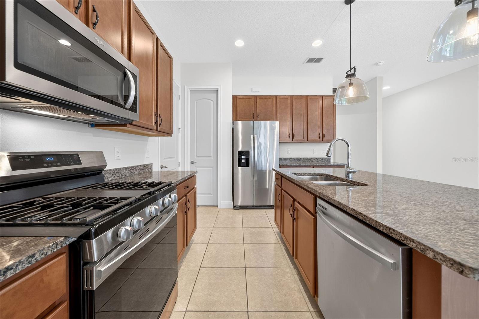 2286 Datura Loop Property Photo 6