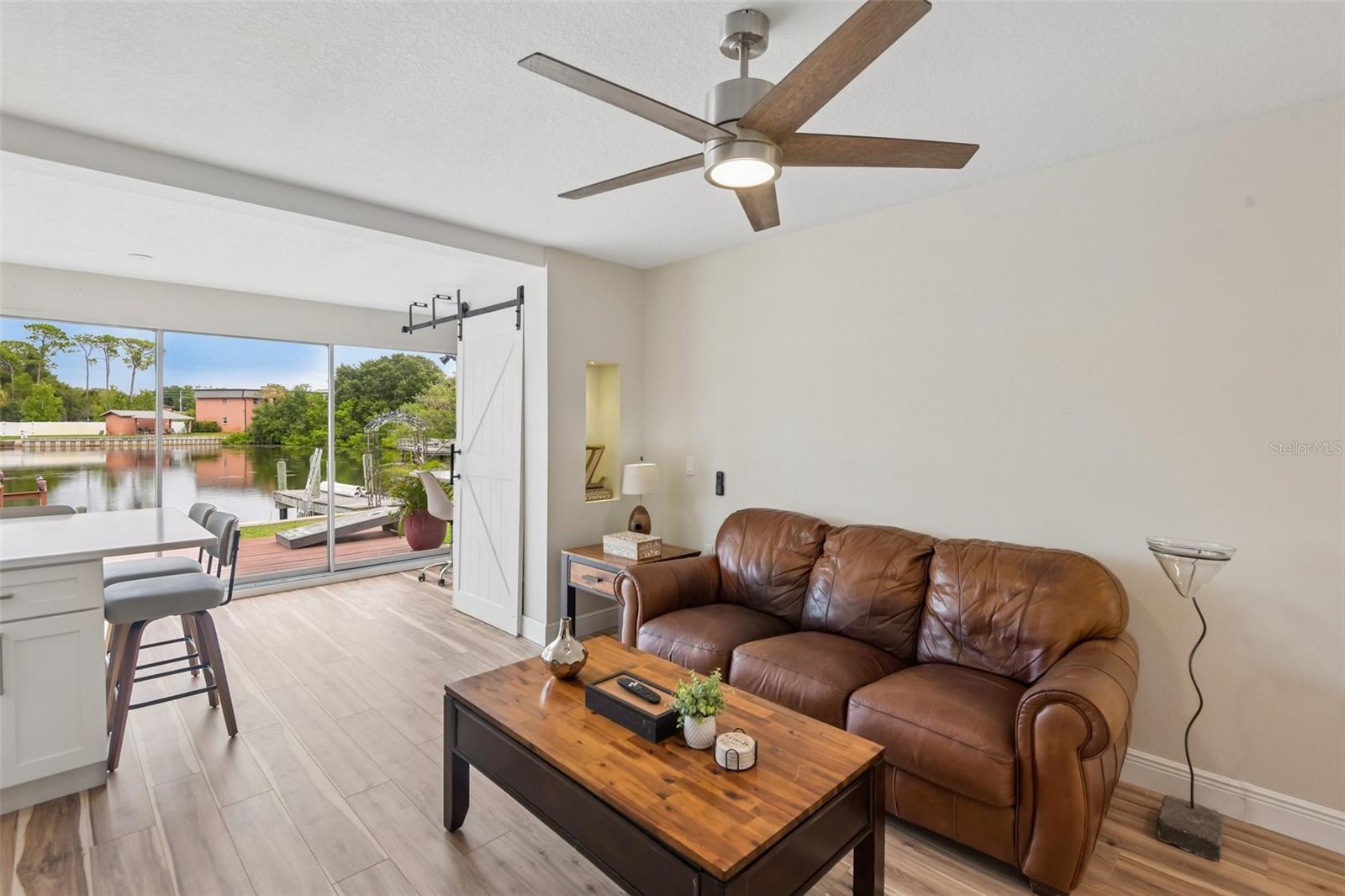 609 Westwinds Dr #4 Property Photo 6