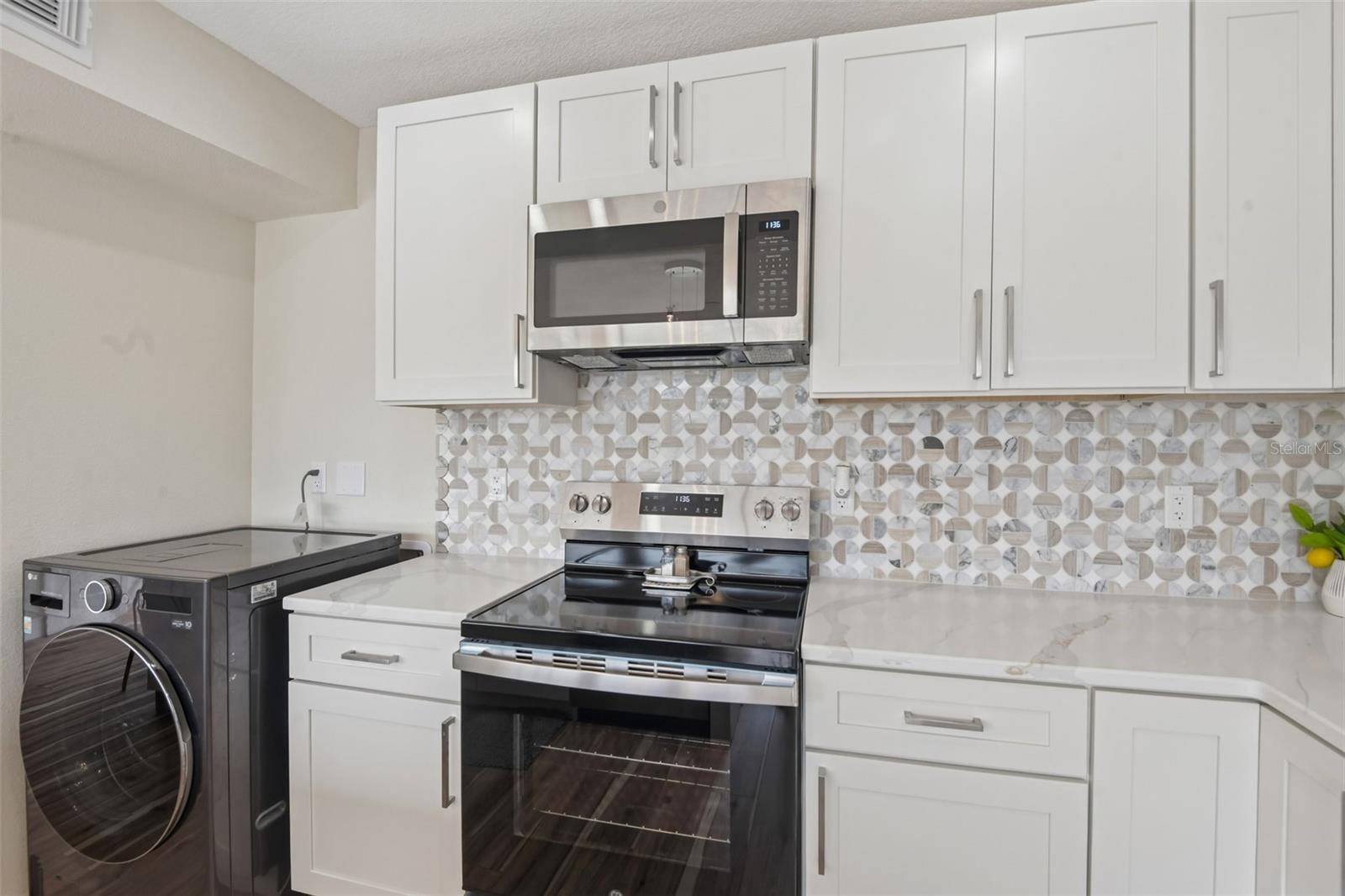 609 Westwinds Dr #4 Property Photo 11