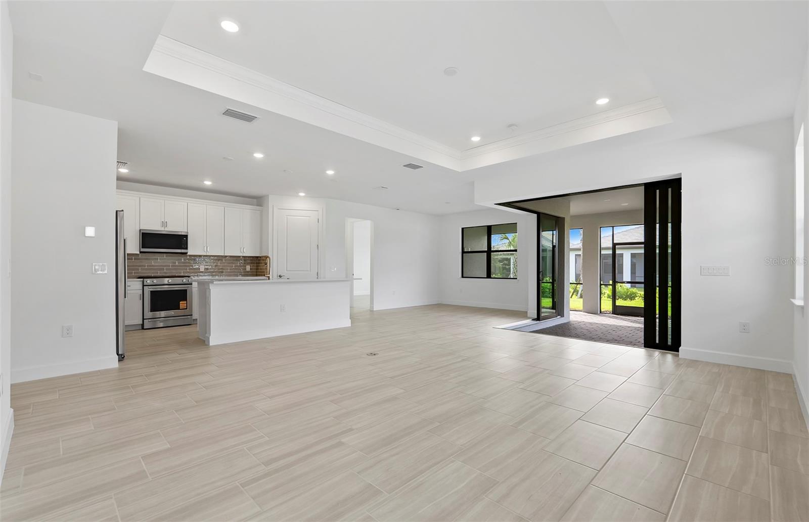 1565 Ridgemore St Property Photo 11