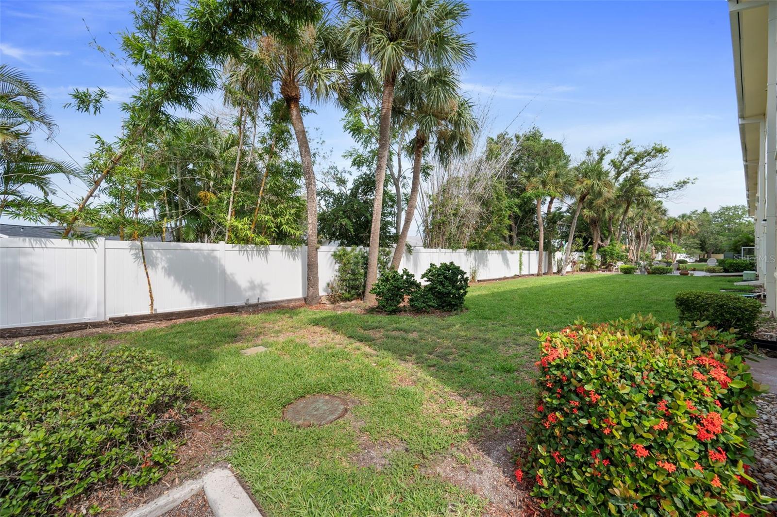 4780 Cove Circle St #103 Property Photo 9