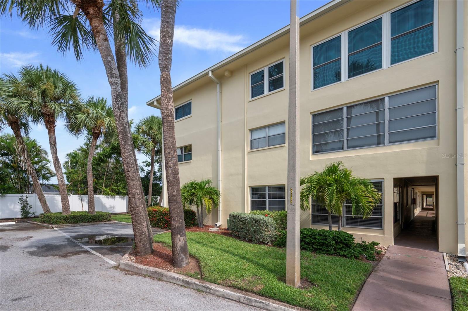 4780 Cove Circle St #103 Property Photo 16