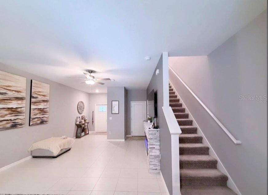 6047 Acara Ln Property Photo 3