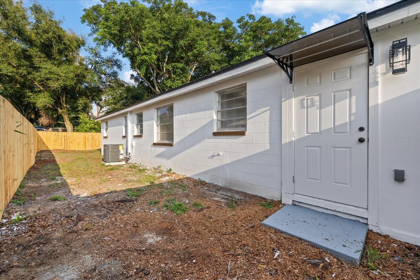 8711 N River Forest Cir Property Photo 7