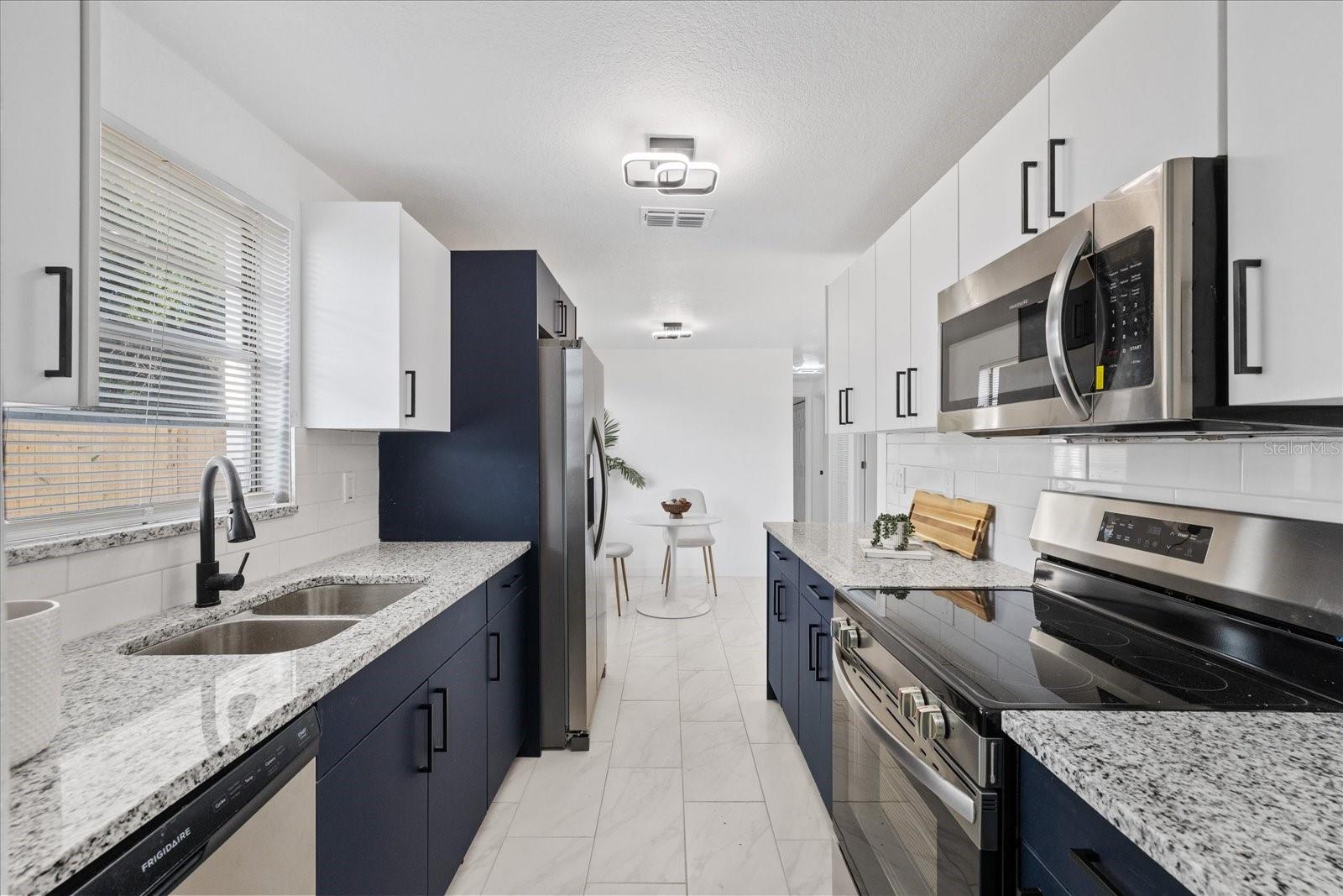 8711 N River Forest Cir Property Photo 15