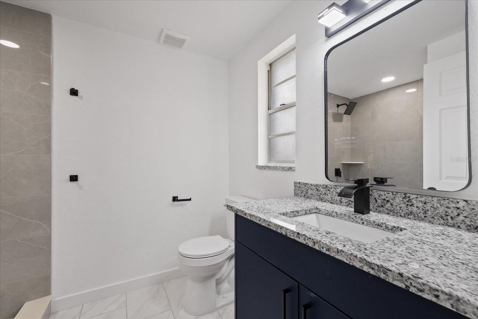 8711 N River Forest Cir Property Photo 24