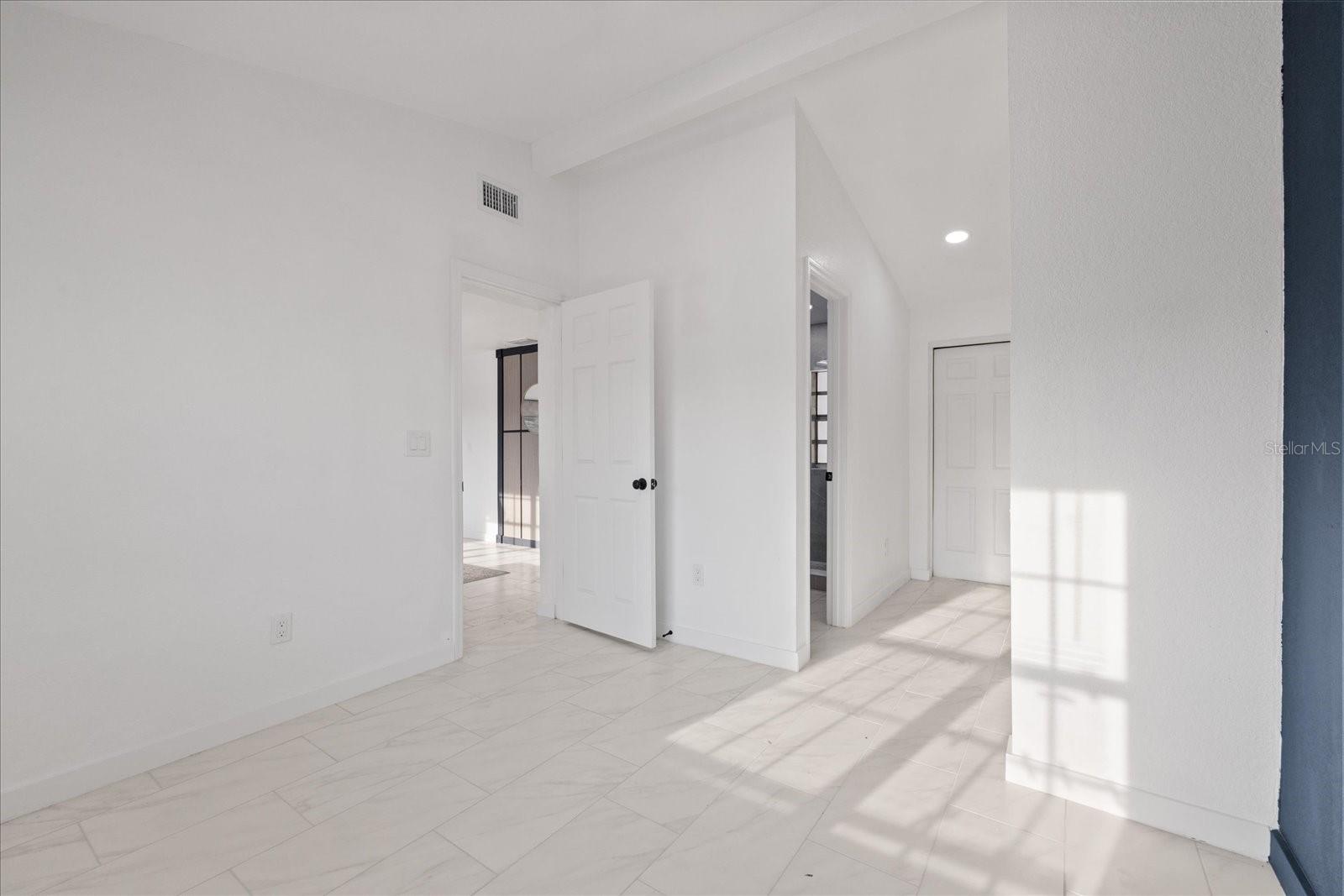 8711 N River Forest Cir Property Photo 28