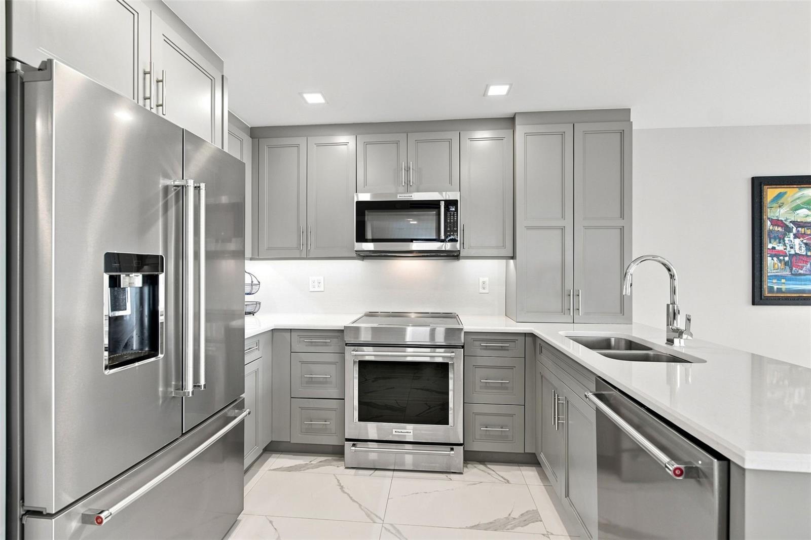 770 S Palm Ave #1804 Property Photo 10