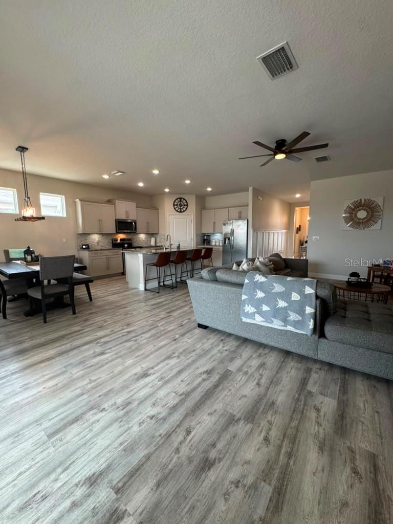 1127 Pipestone Pl Property Photo 5