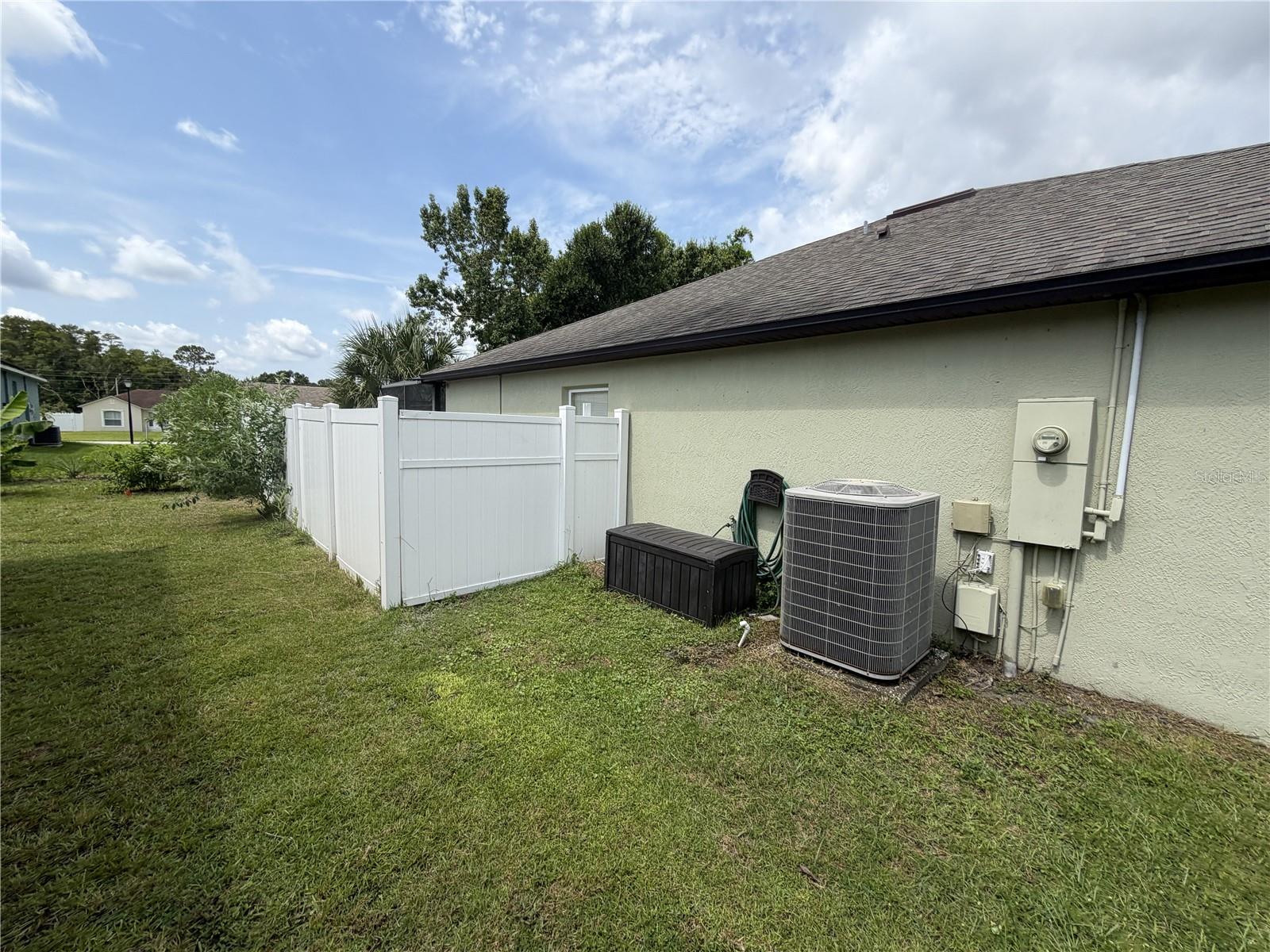 426 Bar Ct Property Photo 6