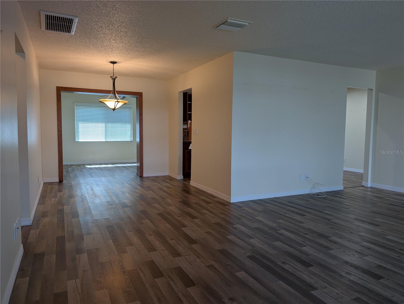 10188 45th St N #2 Property Photo 5