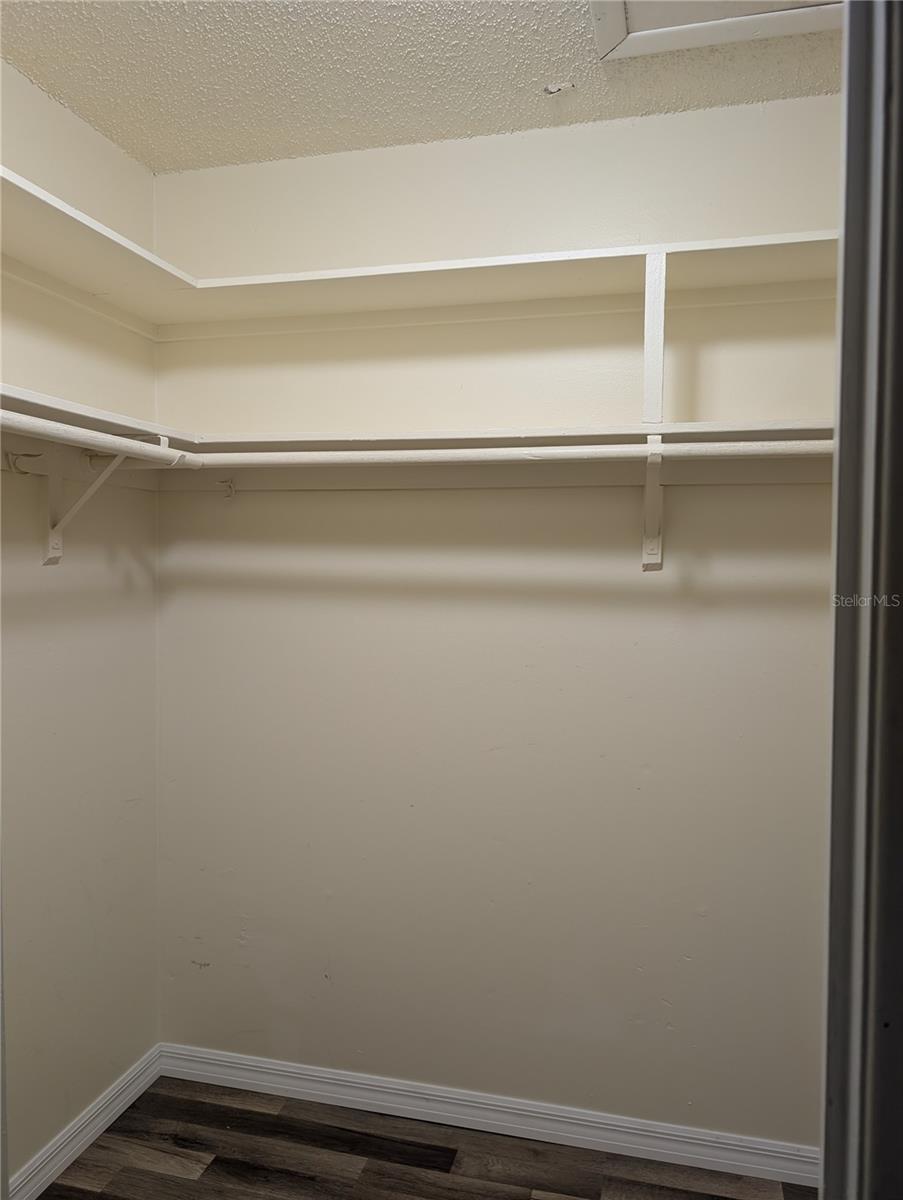 10188 45th St N #2 Property Photo 12