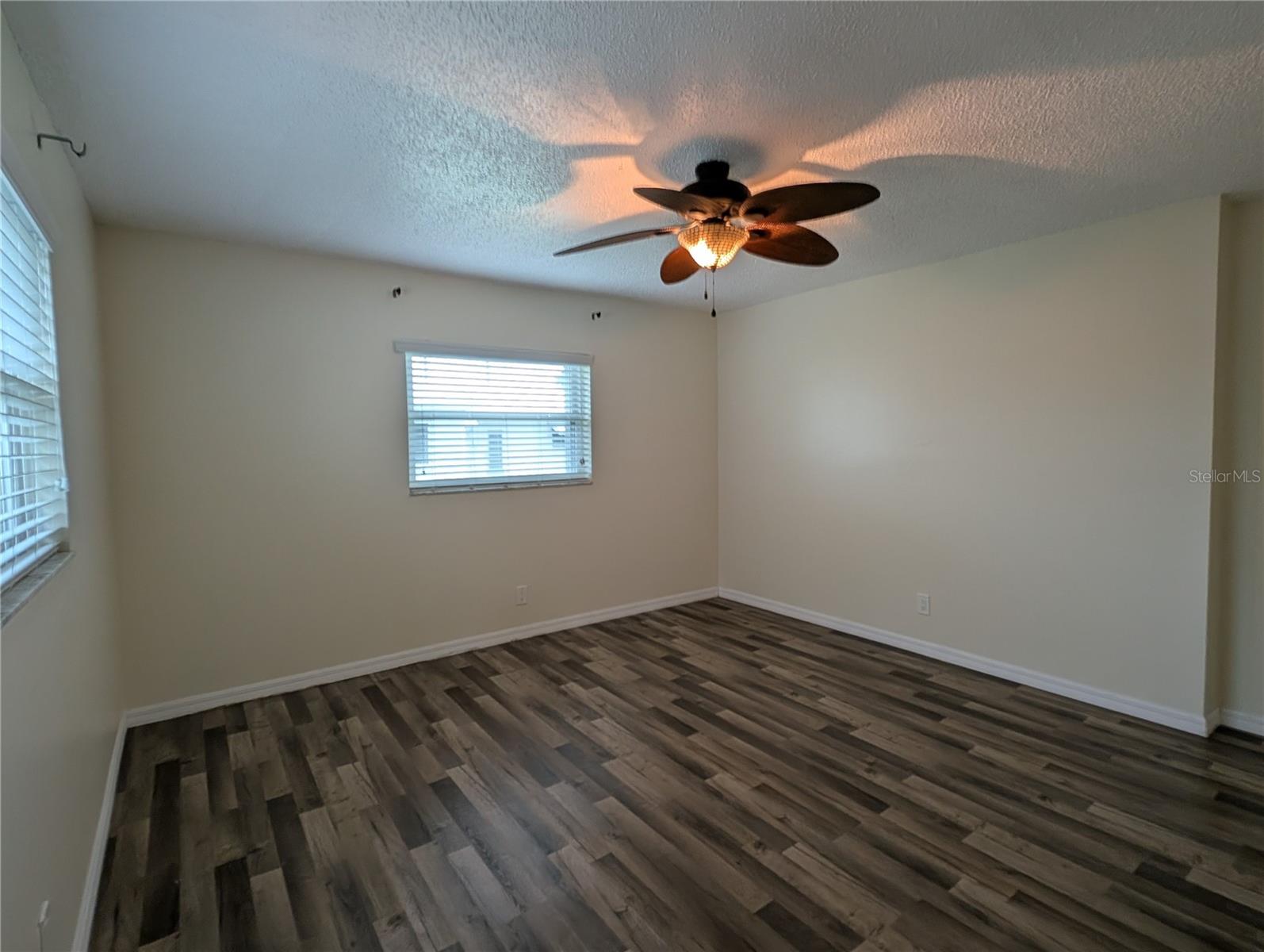 10188 45th St N #2 Property Photo 16