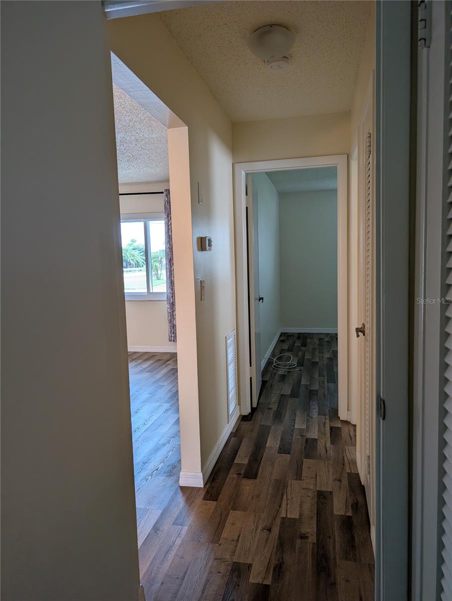10188 45th St N #2 Property Photo 18