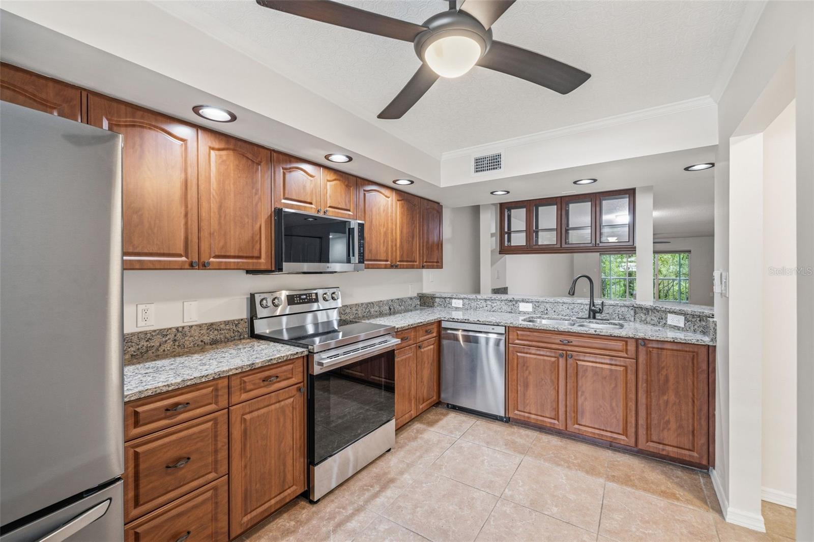 2533 Dolly Bay Dr #105 Property Photo 6