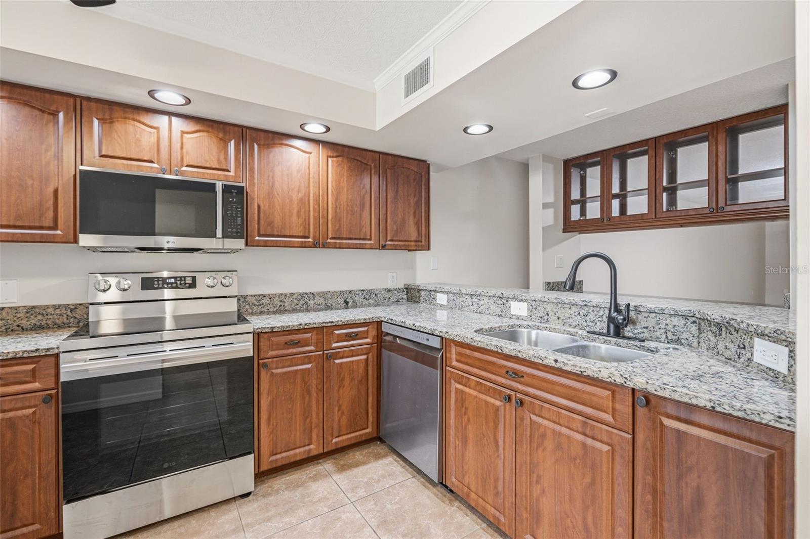 2533 Dolly Bay Dr #105 Property Photo 8