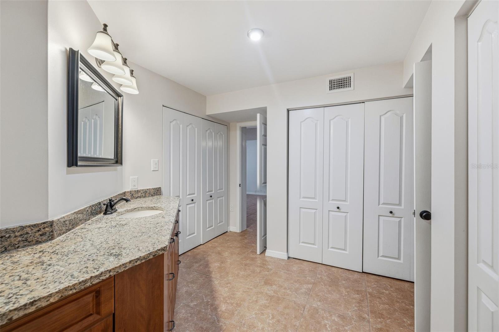 2533 Dolly Bay Dr #105 Property Photo 19