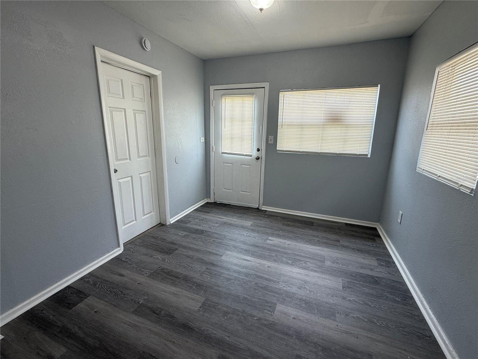 1748 2nd St Ne Property Photo 3