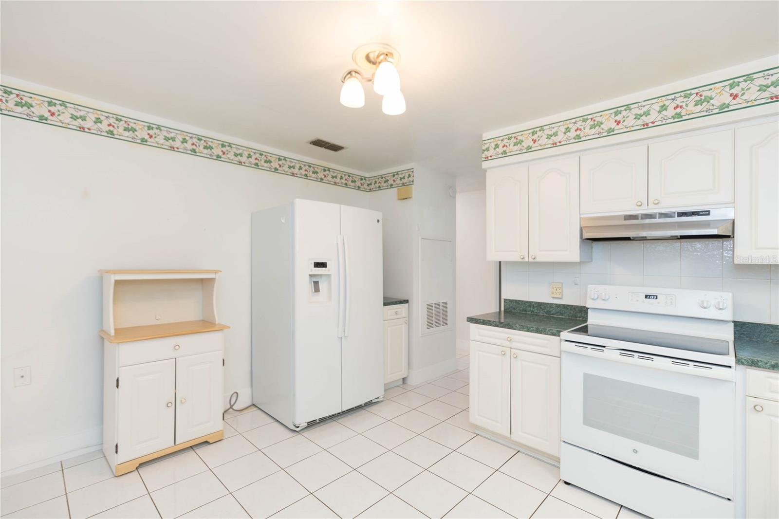 6611 N Clark Ave Property Photo 16