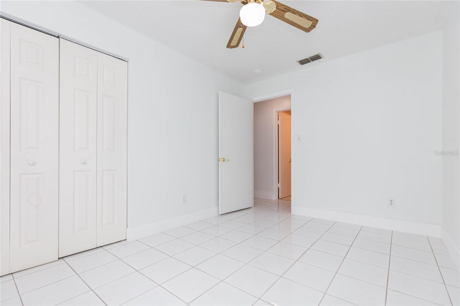 6611 N Clark Ave Property Photo 24