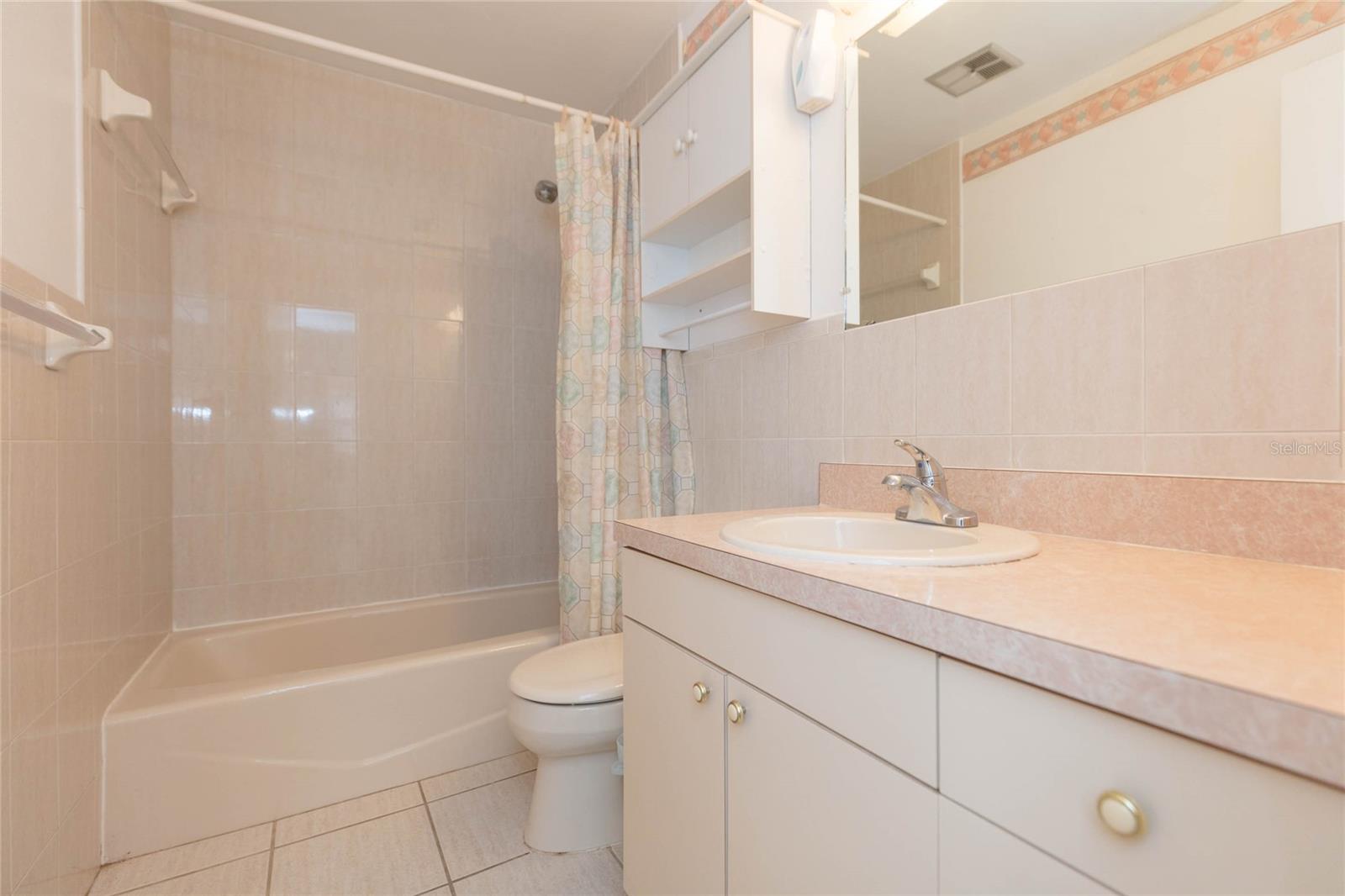 6611 N Clark Ave Property Photo 25
