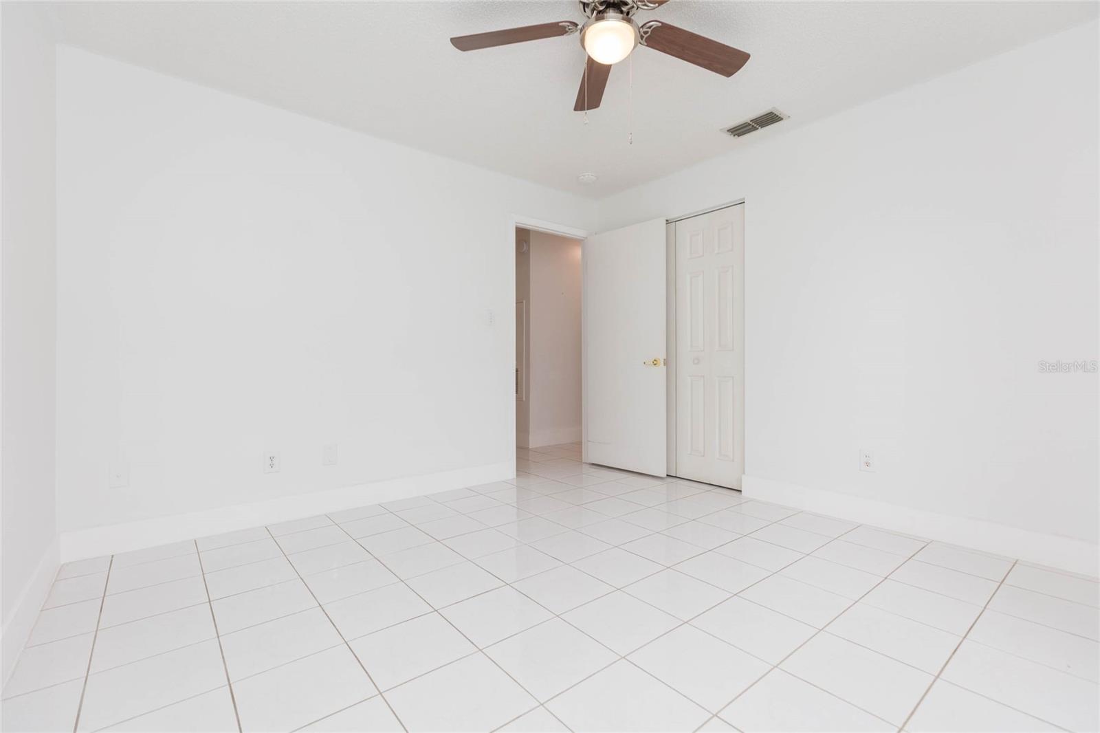 6611 N Clark Ave Property Photo 27