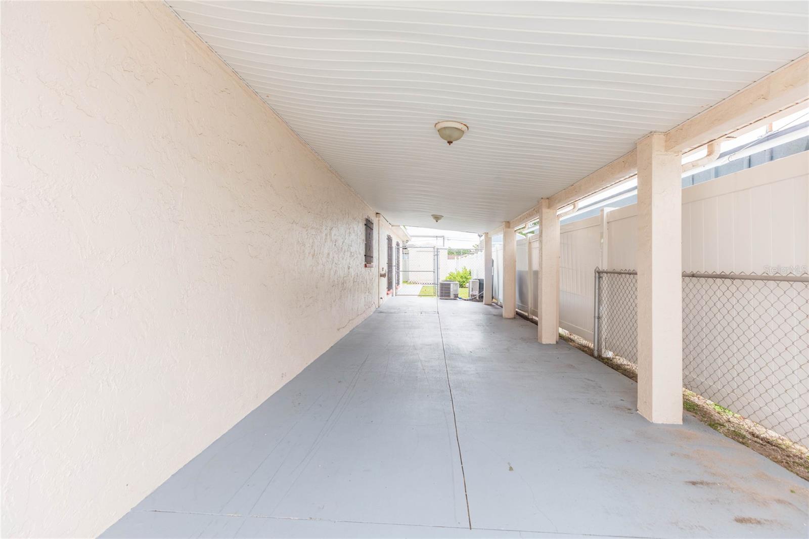 6611 N Clark Ave Property Photo 32