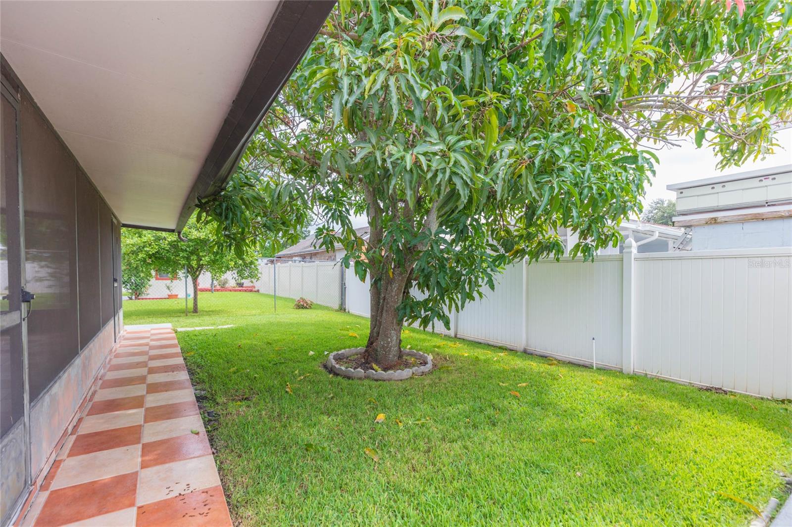 6611 N Clark Ave Property Photo 39