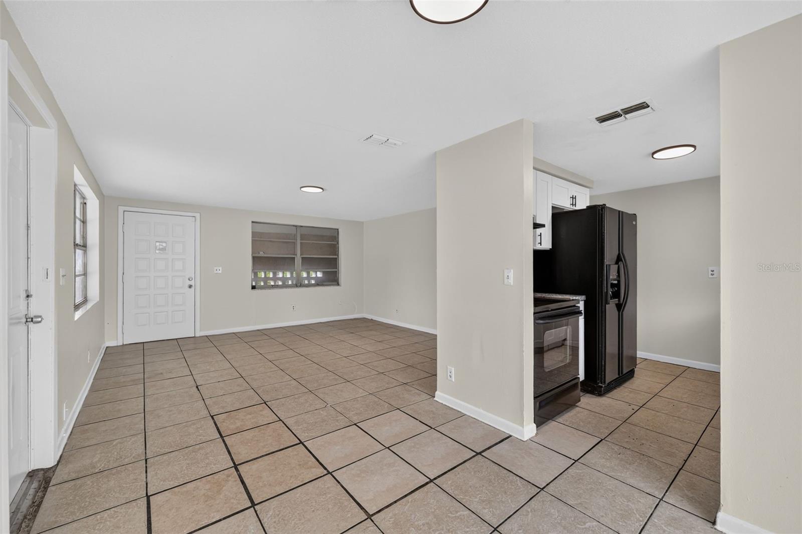 3311 E Chelsea St Property Photo 13