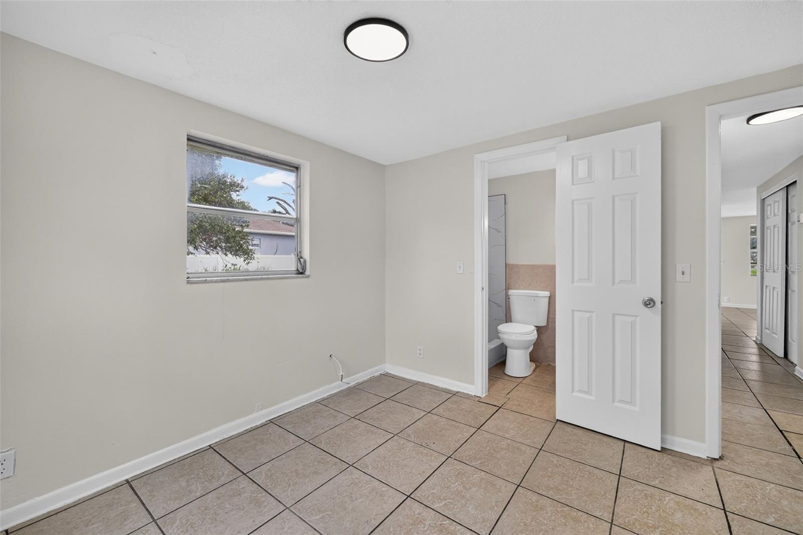 3311 E Chelsea St Property Photo 17