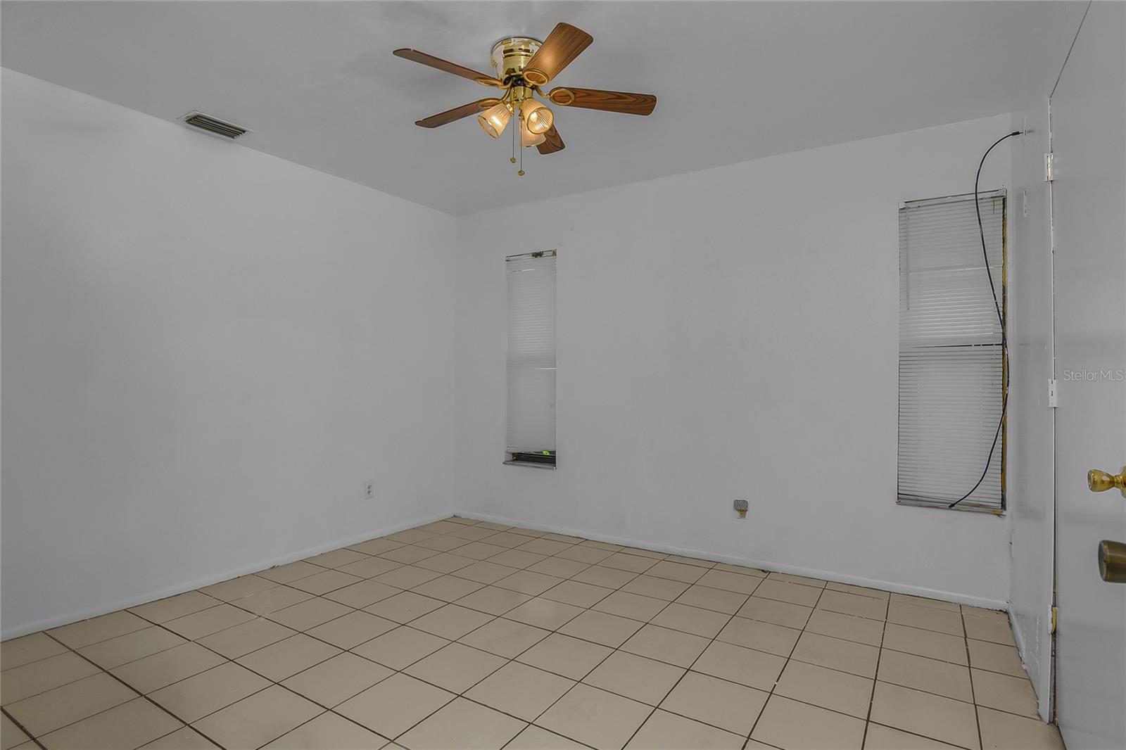 1121 Ne 11th Ter Property Photo 30