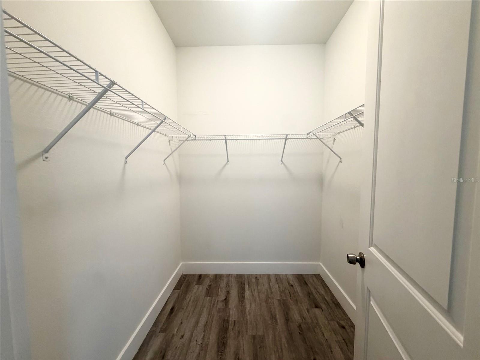 2125 W Saint Joseph St Property Photo 14