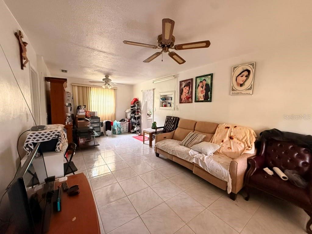 4203 S Trask St Property Photo 7