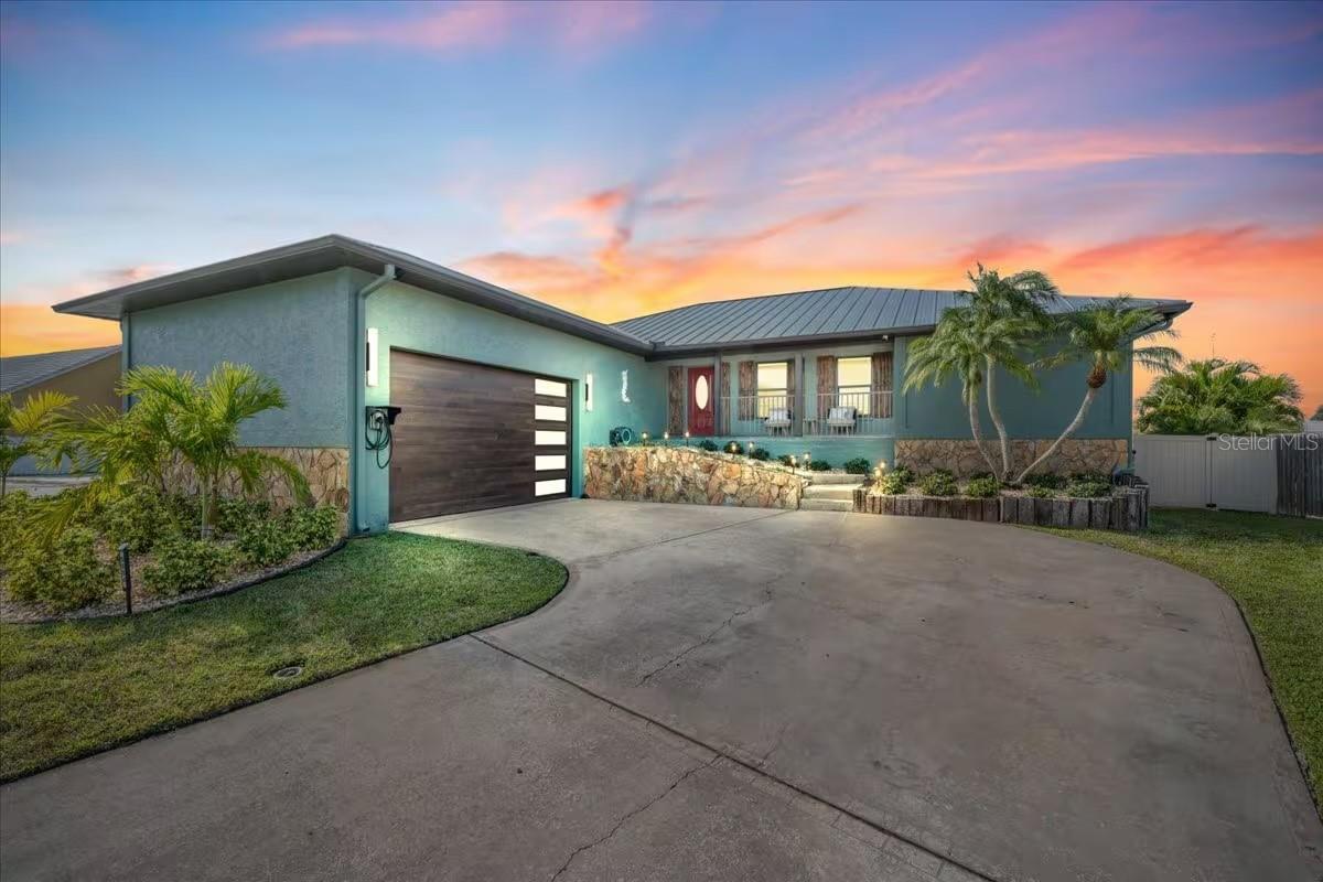 5004 Ensign Loop Property Photo 1