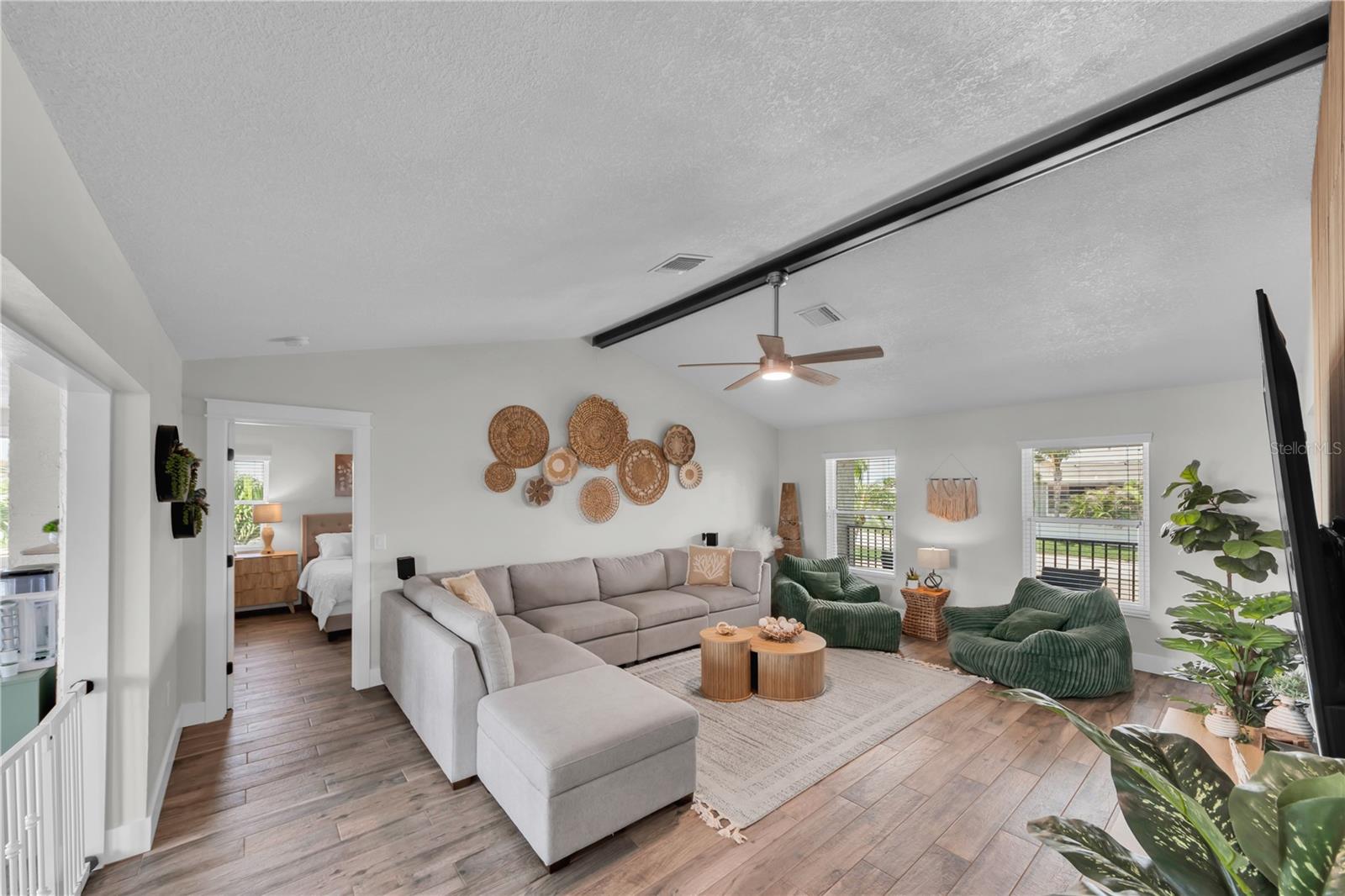 5004 Ensign Loop Property Photo 15