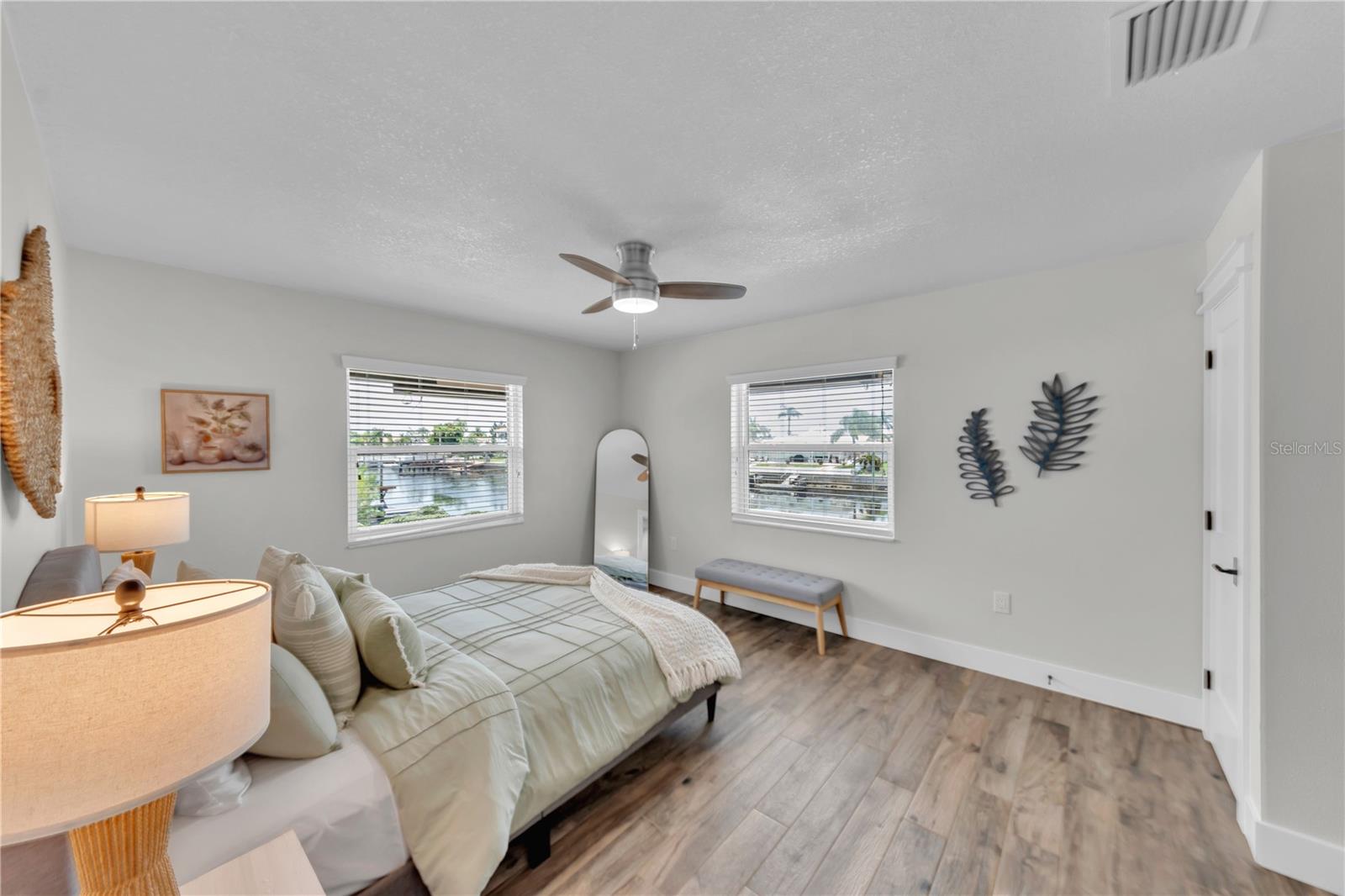 5004 Ensign Loop Property Photo 33